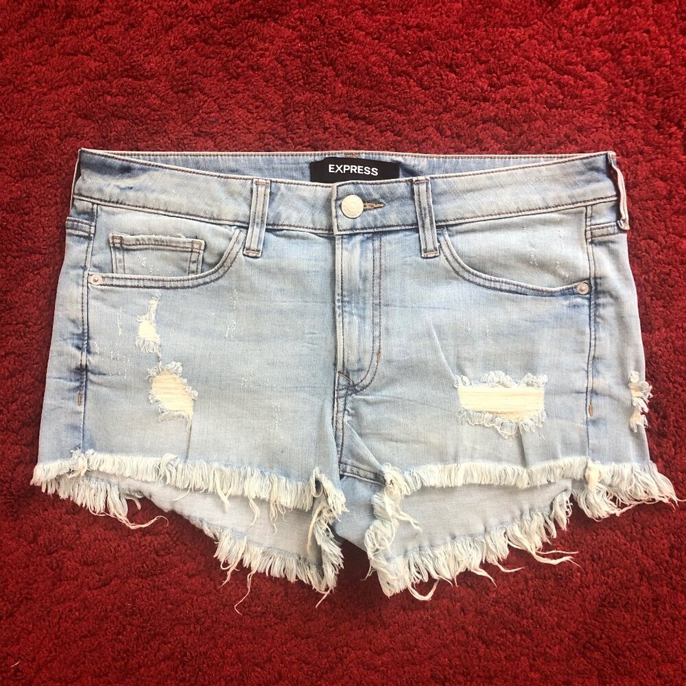 EXPRESS Distressed Lt Blue Relaxed Low Rise Denim Shorts (Size 10)